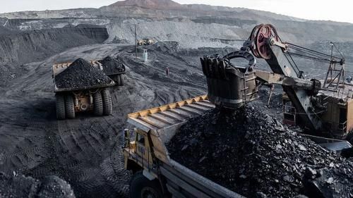 Добыча угля в Кузбассе.