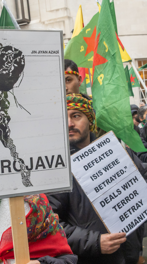 Изображение-Рожава под давлением