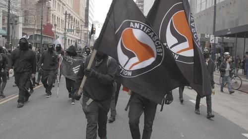 Антифашисты используют тактику black bloc, 2017 год