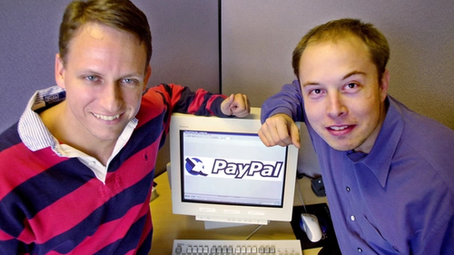 Основатели PayPal Питер Тиль и Илон Маск в штаб-квартире компании, 2000 год
