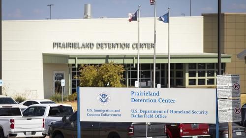 Prairieland ICE Detention Center в Альварадо, Техас
