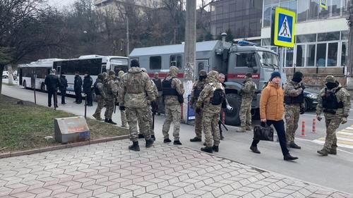Силовики около здания Киевского суда
