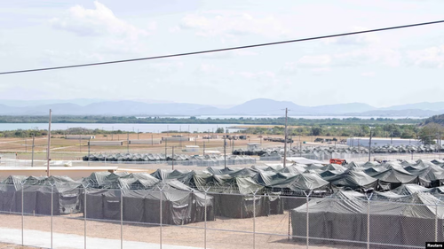 Лагерь для мигрантов на базе ВМС США в Гуантанамо