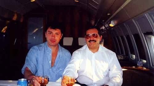 Борис Надеждин и Борис Немцов в президентском самолете «Россия», конец 1990-х годов. 