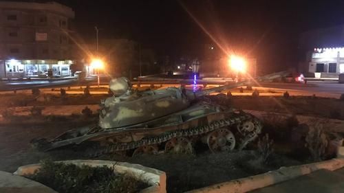 Танк ИГИЛ, рядом с которым совершила самоподрыв Арин Миркан в 2014 году (2023). Сейчас этот танк стоит на главной площади в Кобани рядом с памятником Арин Миркан.