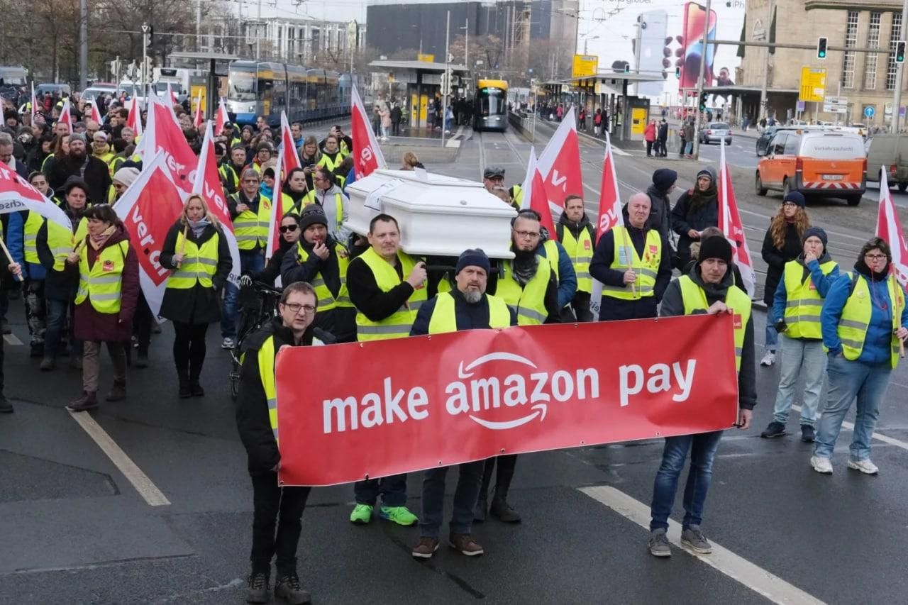 Забастовка сотрудни_ц Amazon