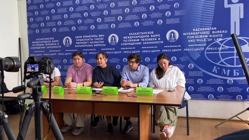 Представительни_цы Oyan, Qazaqstan на конференции